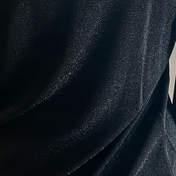 🆕 DKNY Black shimmery Top - Picture 4 of 14